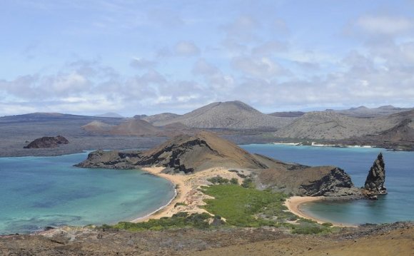 Flights to Galapagos from Guayaquil