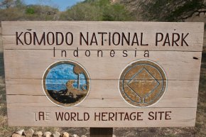 komodo-national-park-sign