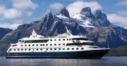 Via Australis in antarctic waters